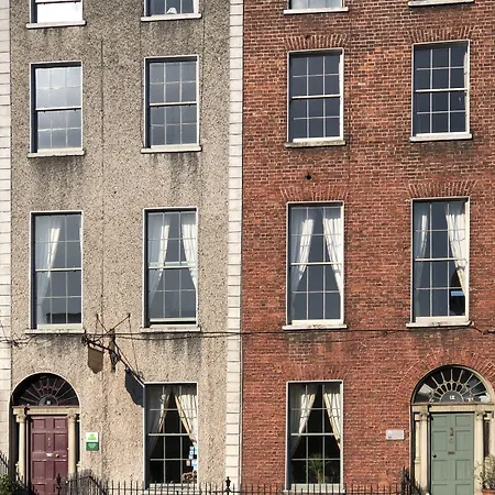 Harveys בית הארחה 3*