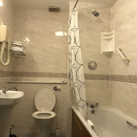 Harveys בית הארחה 3*