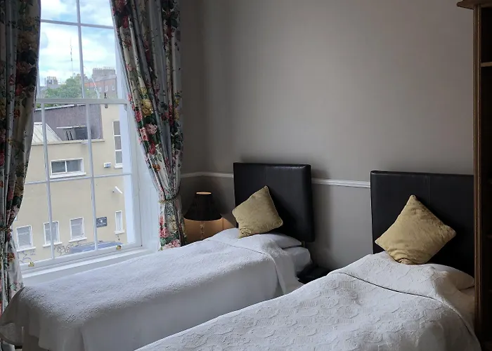 Guest house Harveys Guest House 3*