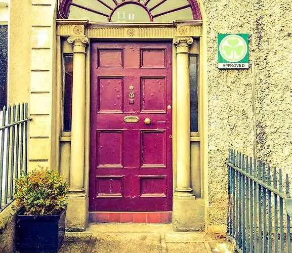 Harveys Guest House 3*