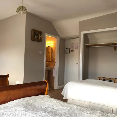 Harveys Guest House